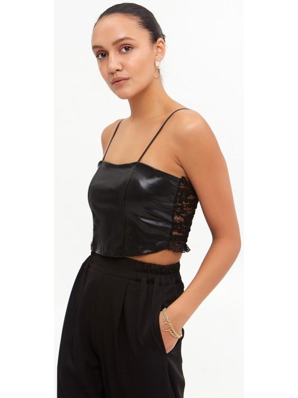 Топ женский, цвет чёрный, размер 42-44