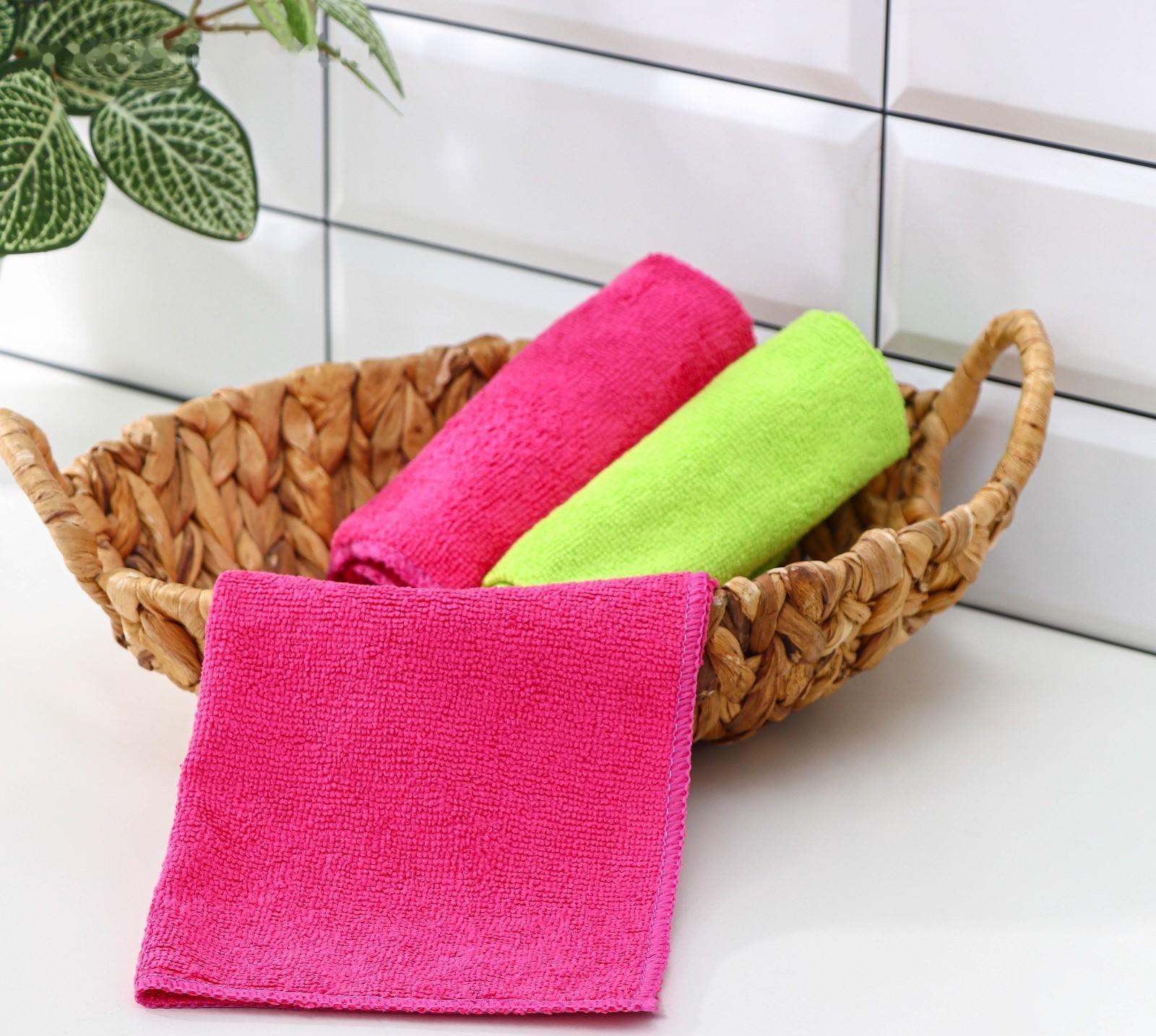 Салфетки универсальные Доляна, 3 шт, 30×30 см, микрофибра, 220 гр, с оверлоком