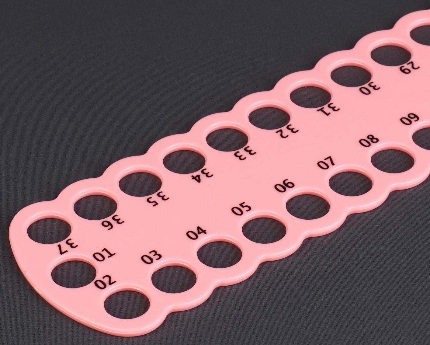 Органайзер для ниток мулине на 37 цветов, 30 × 6 см, цвет МИКС