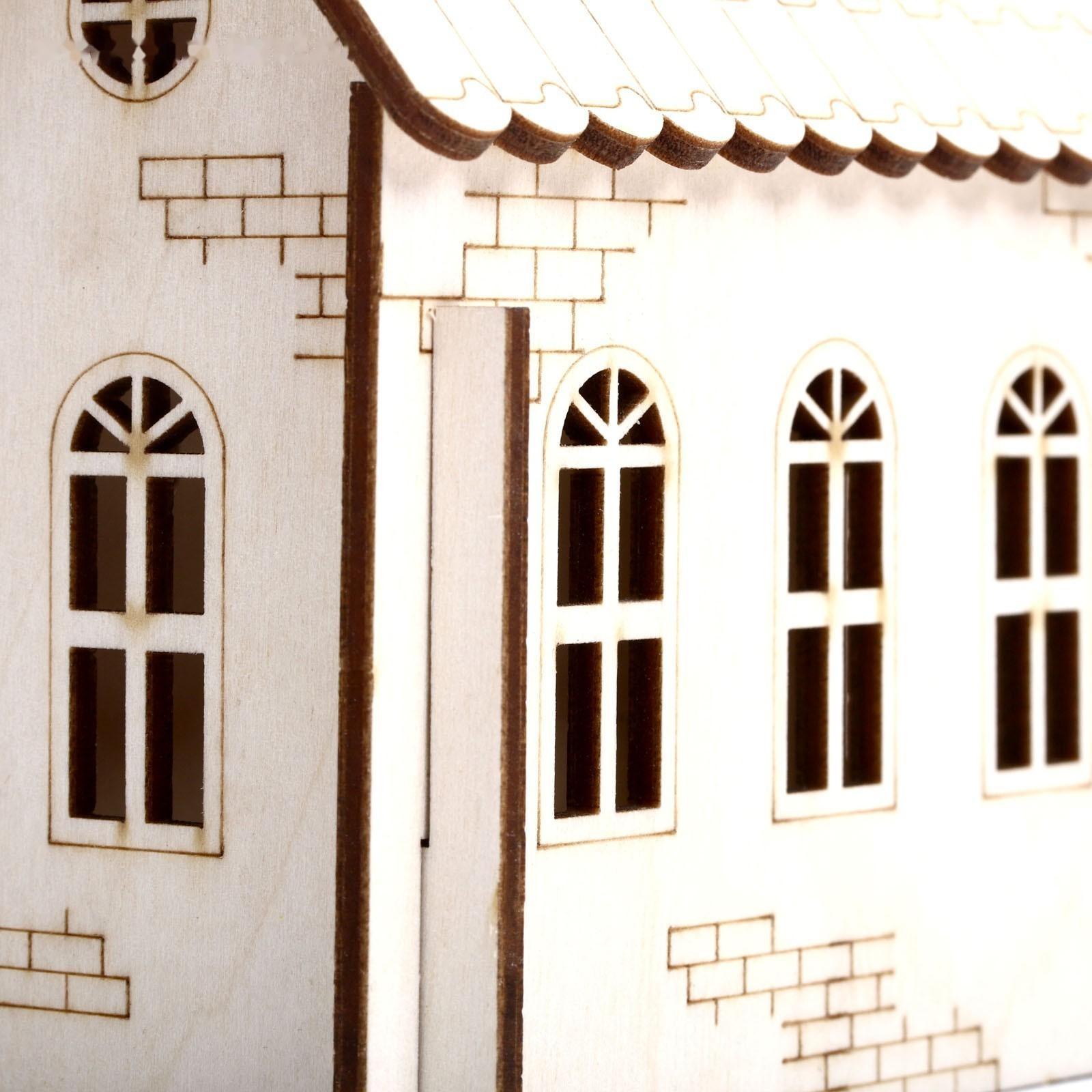 Сборная модель «Домик с двориком»