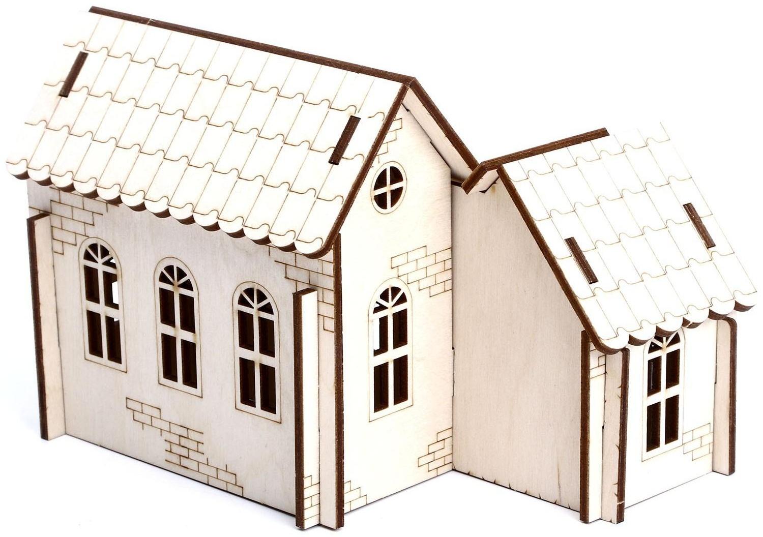 Сборная модель «Домик с двориком»