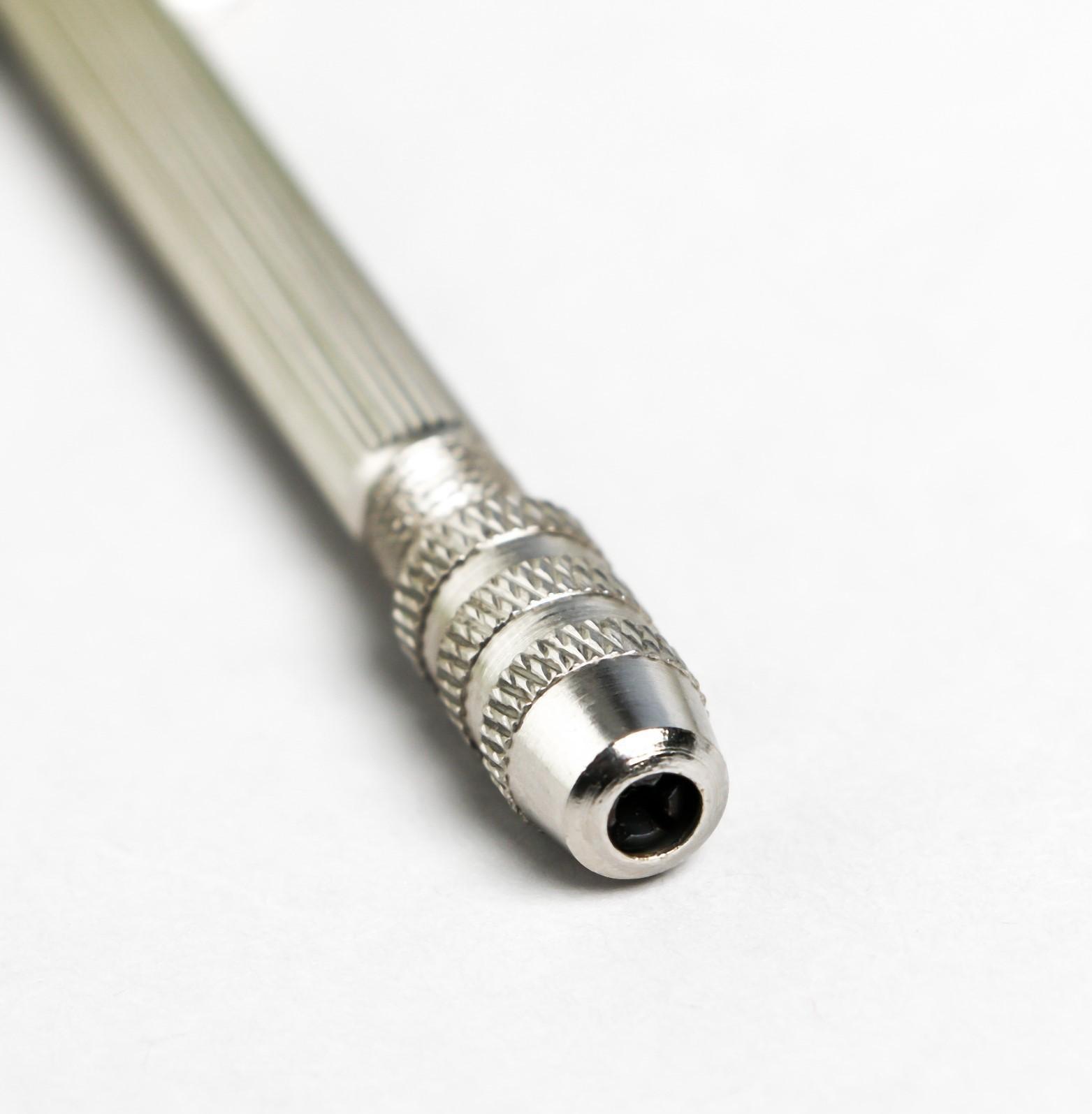 Дрель ручная с двумя цанговыми патронами для рукоделия 