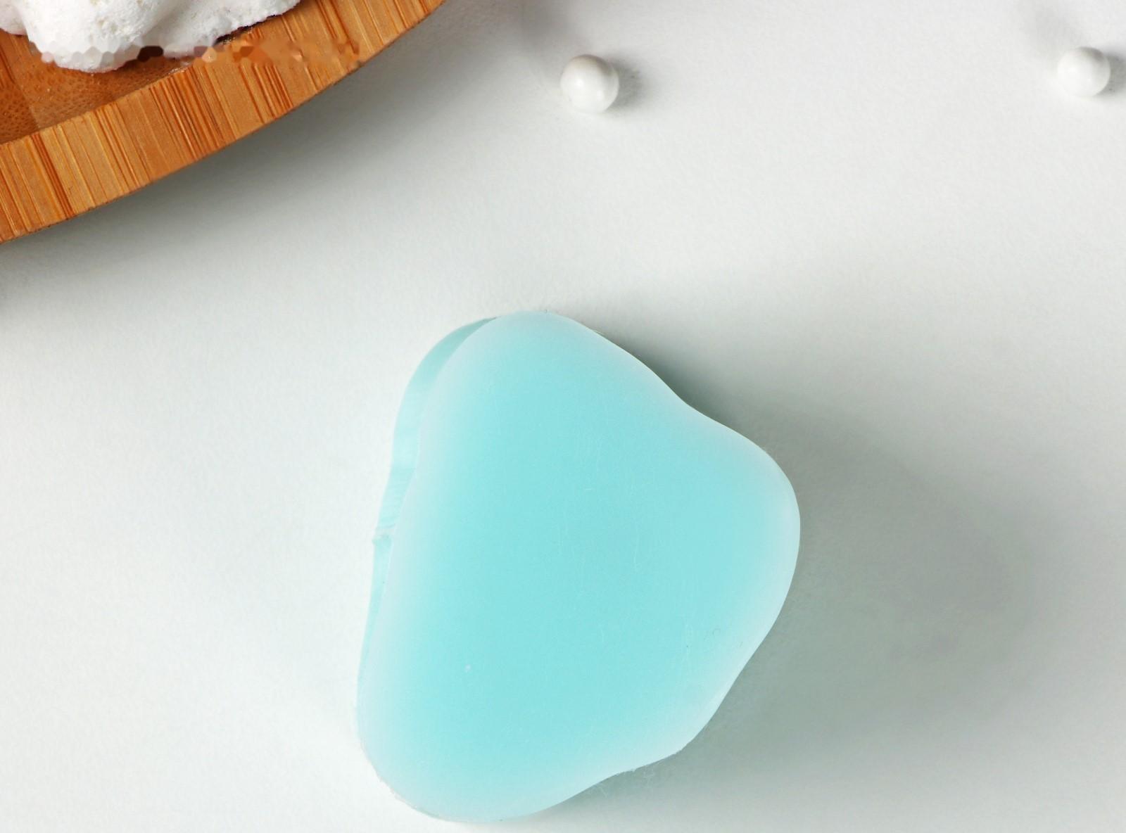 Силиконовая форма «Ангелочек задумался», 3,6×2,7×3,7 см, цвет бирюзовый