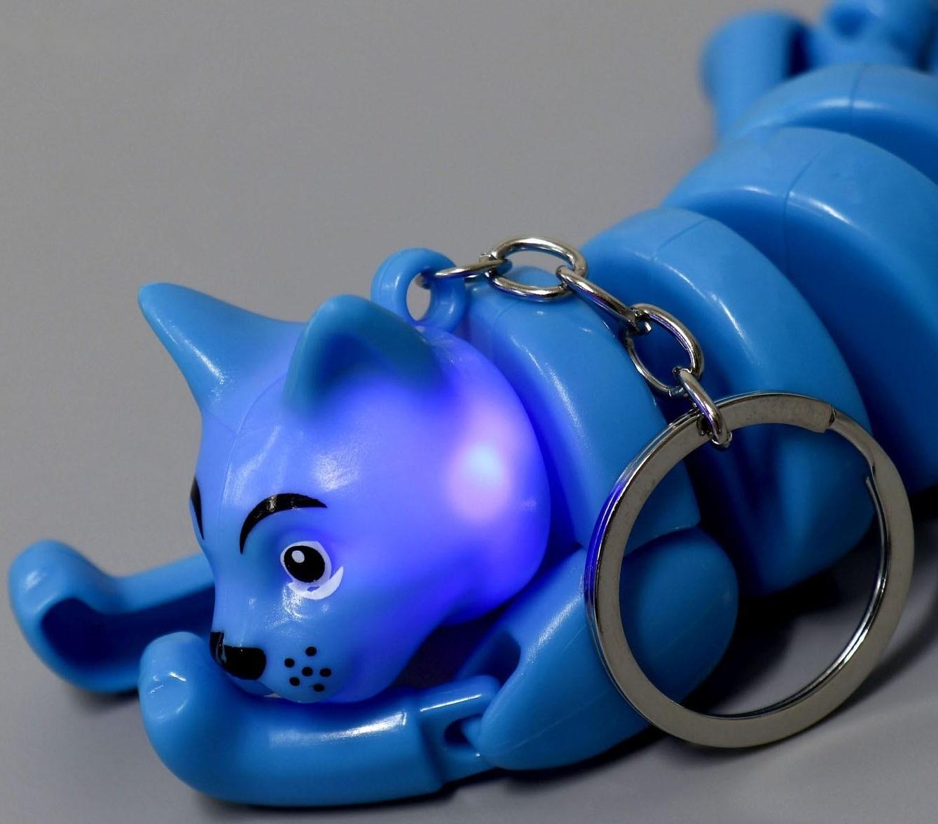 Развивающая игрушка «Кот» световая на брелке, цвета МИКС