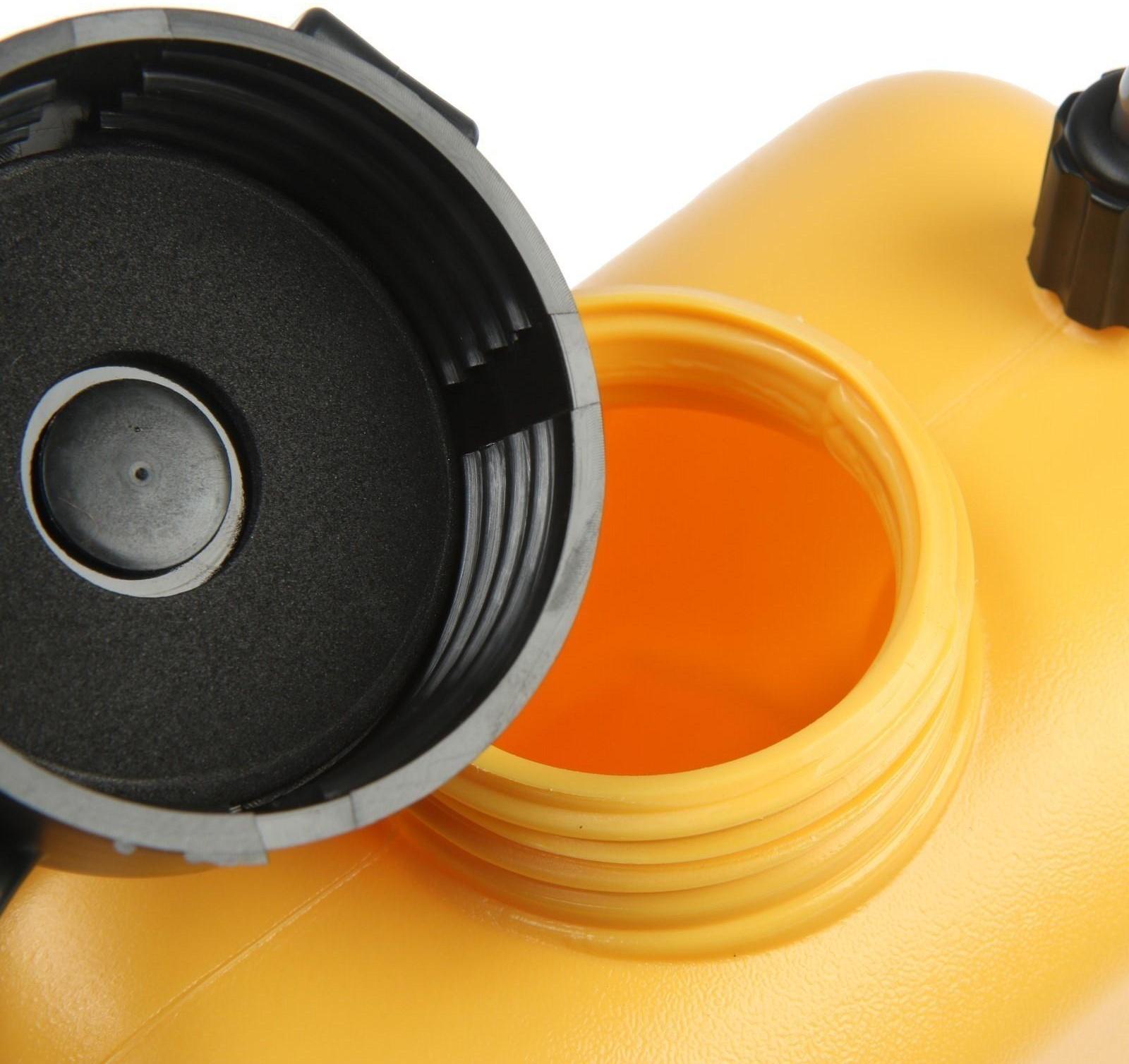 Опрыскиватель аккумуляторный ТУНДРА, 4 В, 2.4 Ач, 5 л, 0.8 л/мин, 1 насадка, Type-C