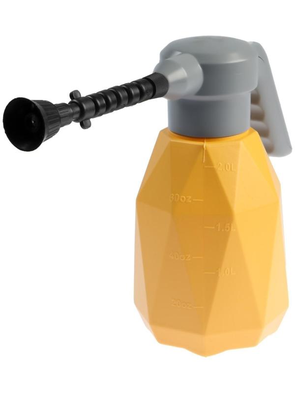 Опрыскиватель аккумуляторный ТУНДРА, 3.7 В, 2 Ач, 2 л, 0.7 л/мин, гибкая насадка