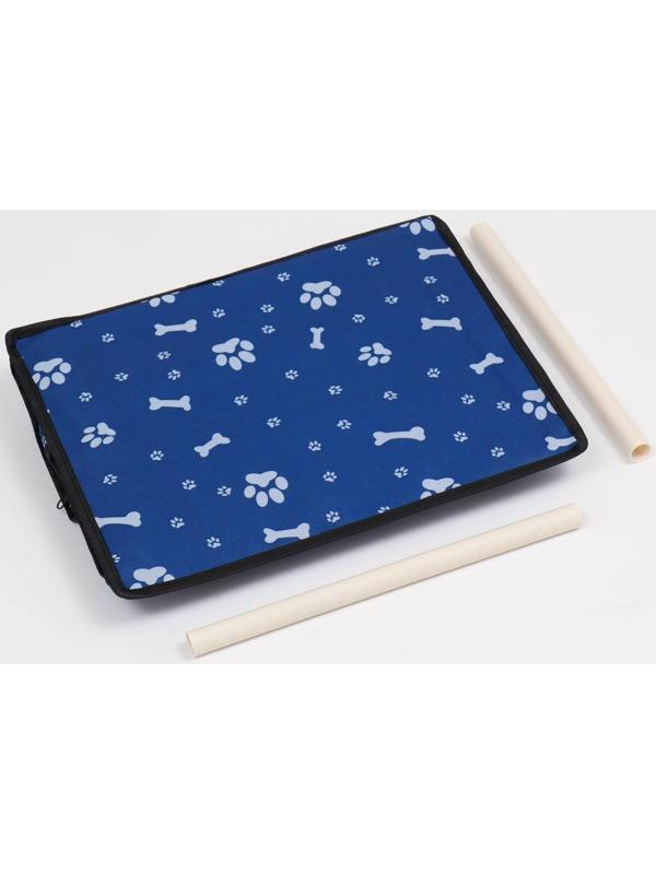 Автокресло для животных 40*30*25 см, синее с белыми лапками и косточками