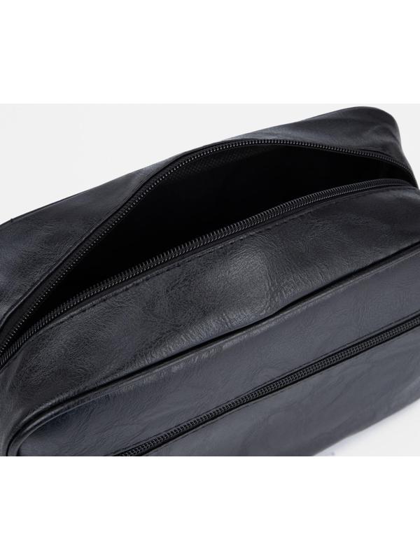 Косметичка на молнии, наружный карман, цвет чёрный