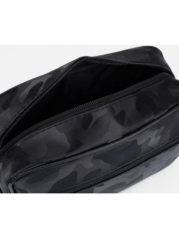 Косметичка на молнии, наружный карман, цвет чёрный