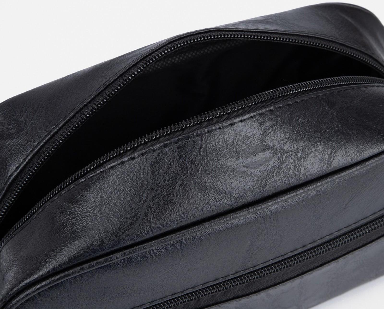 Косметичка на молнии, наружный карман, цвет чёрный