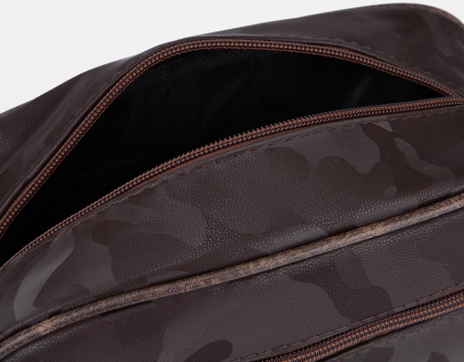 Косметичка на молнии, наружный карман, цвет коричневый