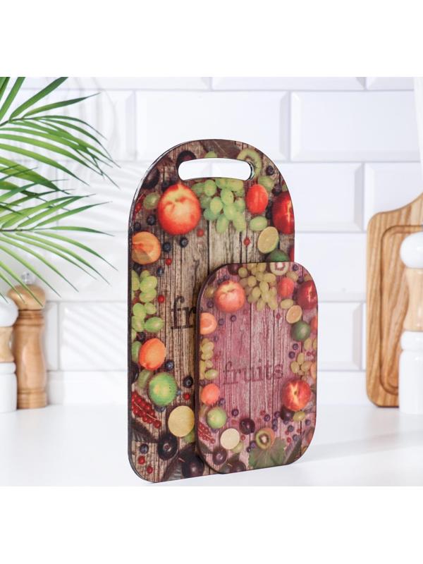 Набор деревянная разделочная доска и подставка под горячее с декором 