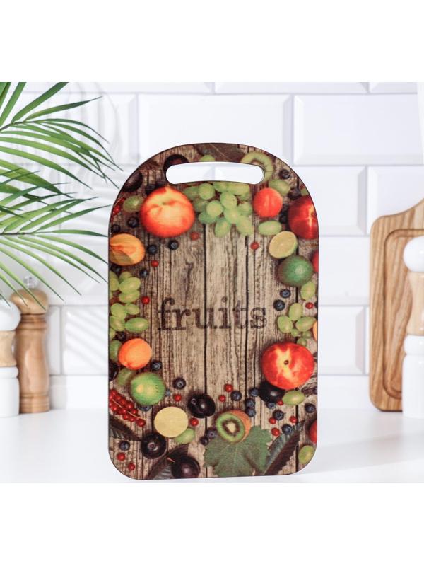 Набор деревянная разделочная доска и подставка под горячее с декором 