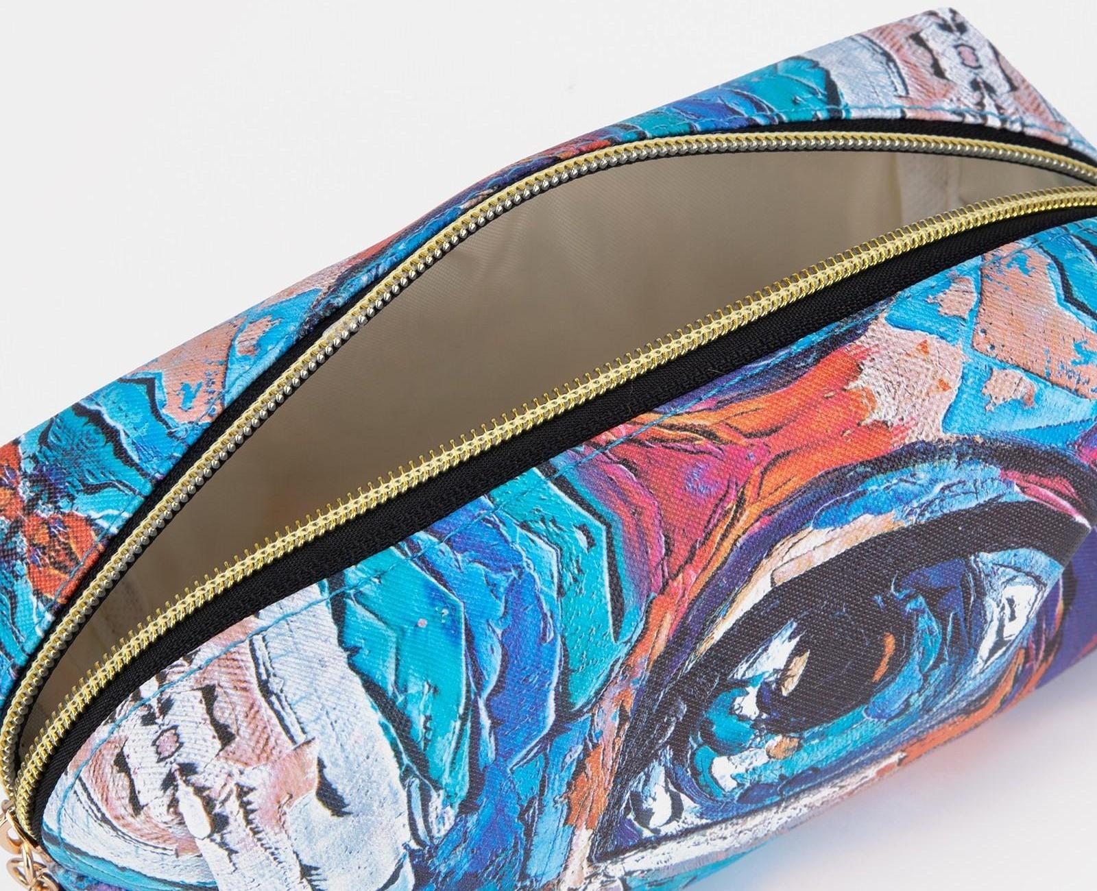 Косметичка на молнии, цвет синий/разноцветный