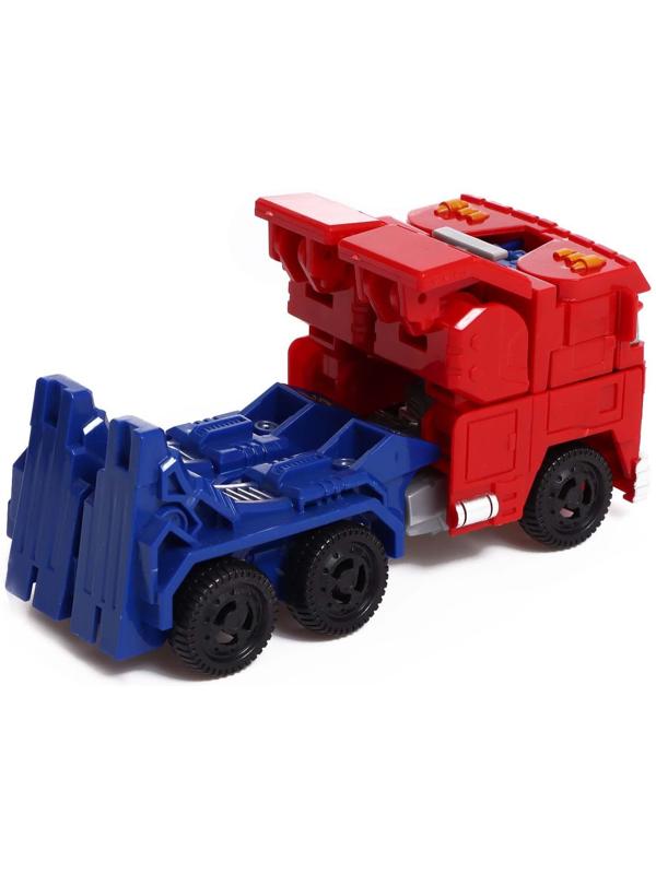 Робот «Лидер автоботов», трансформируется