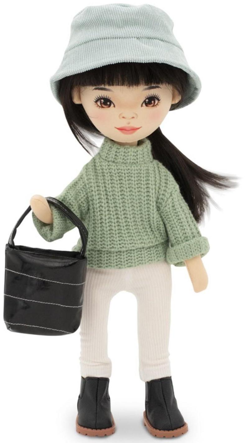 Мягкая кукла Lilu «В зеленом свитере», 32 см, серия: Весна