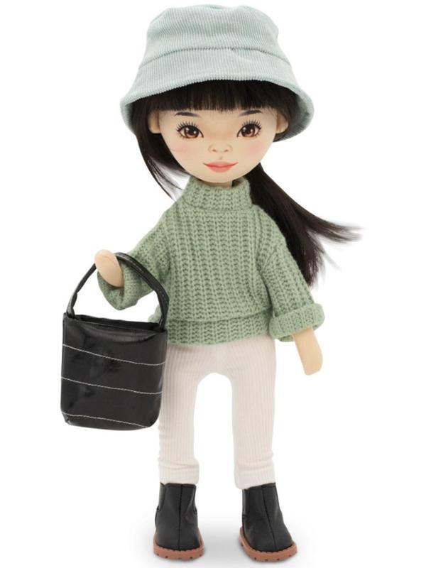 Мягкая кукла Lilu «В зеленом свитере», 32 см, серия: Весна