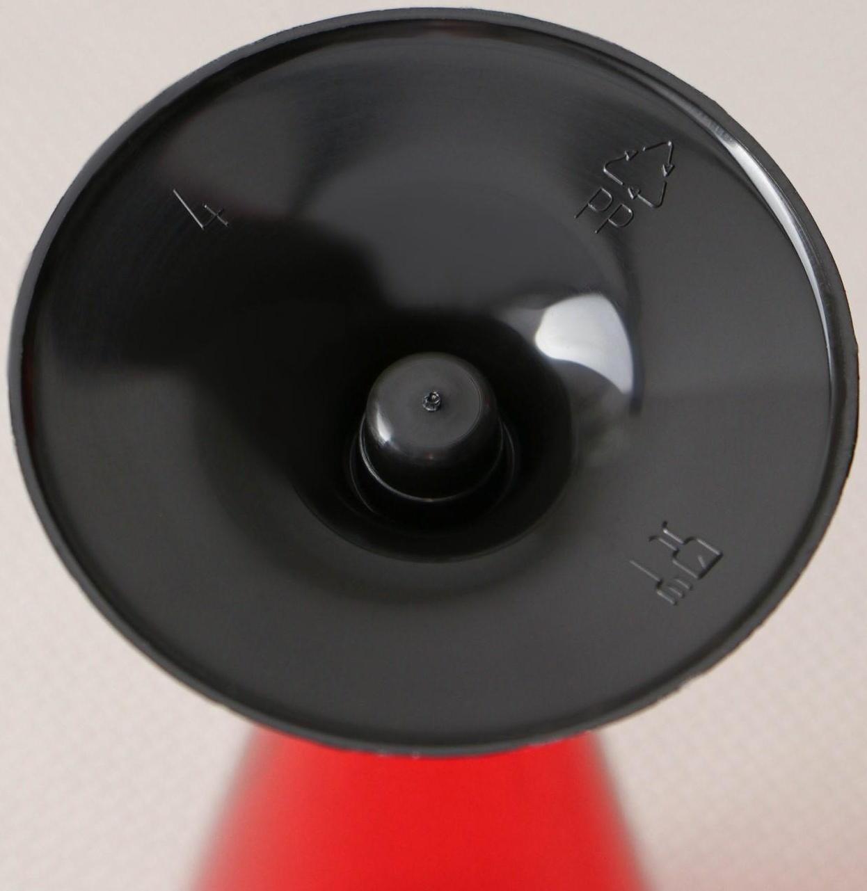 Фужер одноразовый «Конус», 150-180 мл, 6 шт в упаковке, цвет красный с чёрной ножкой