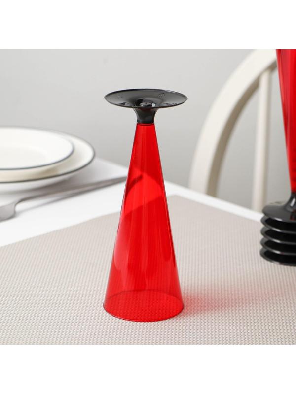 Фужер одноразовый «Конус», 150-180 мл, 6 шт в упаковке, цвет красный с чёрной ножкой