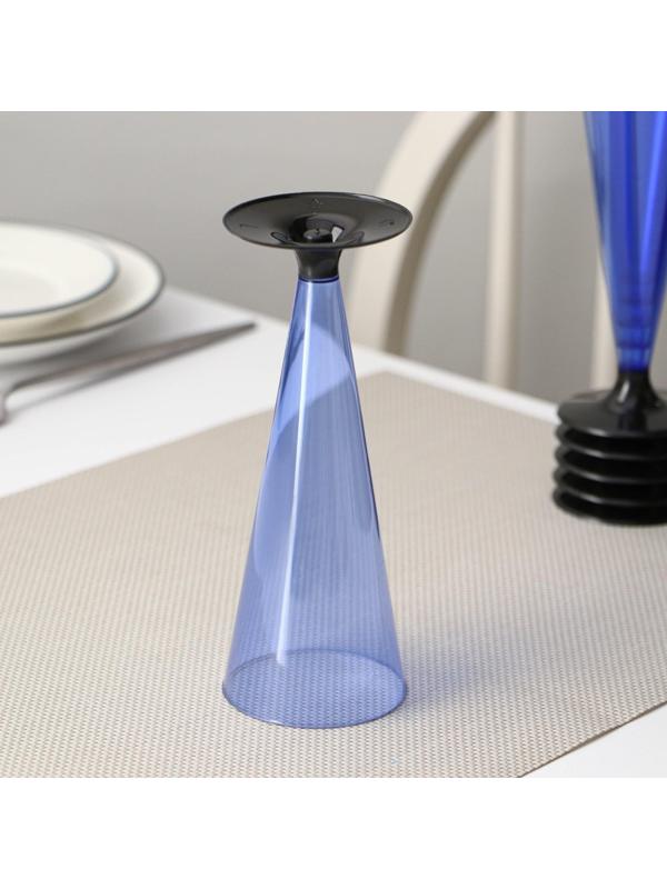 Фужер одноразовый «Конус», 150-180 мл, 6 шт в упаковке, цвет синий с чёрной ножкой