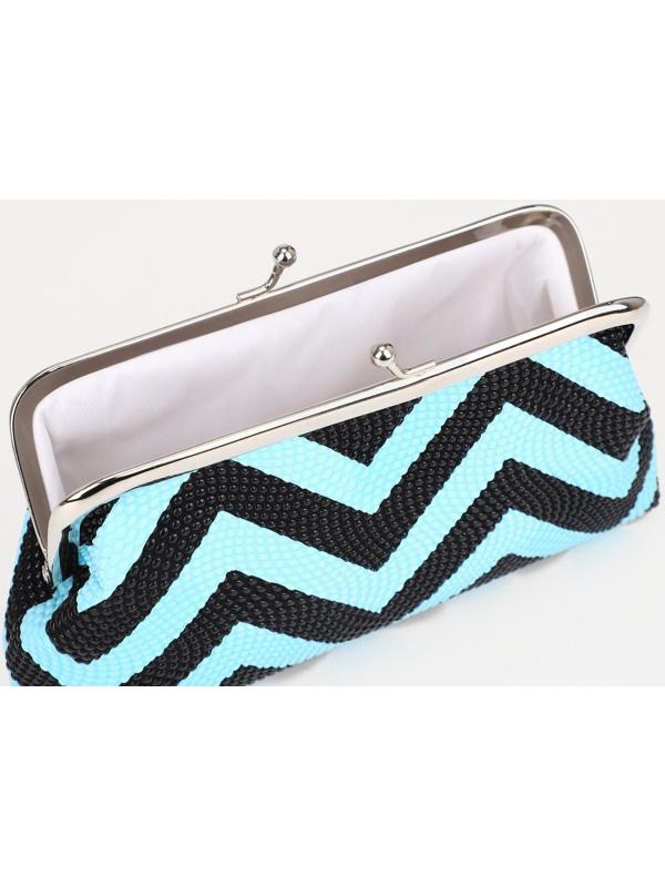 Косметичка на фермуаре, цвет голубой