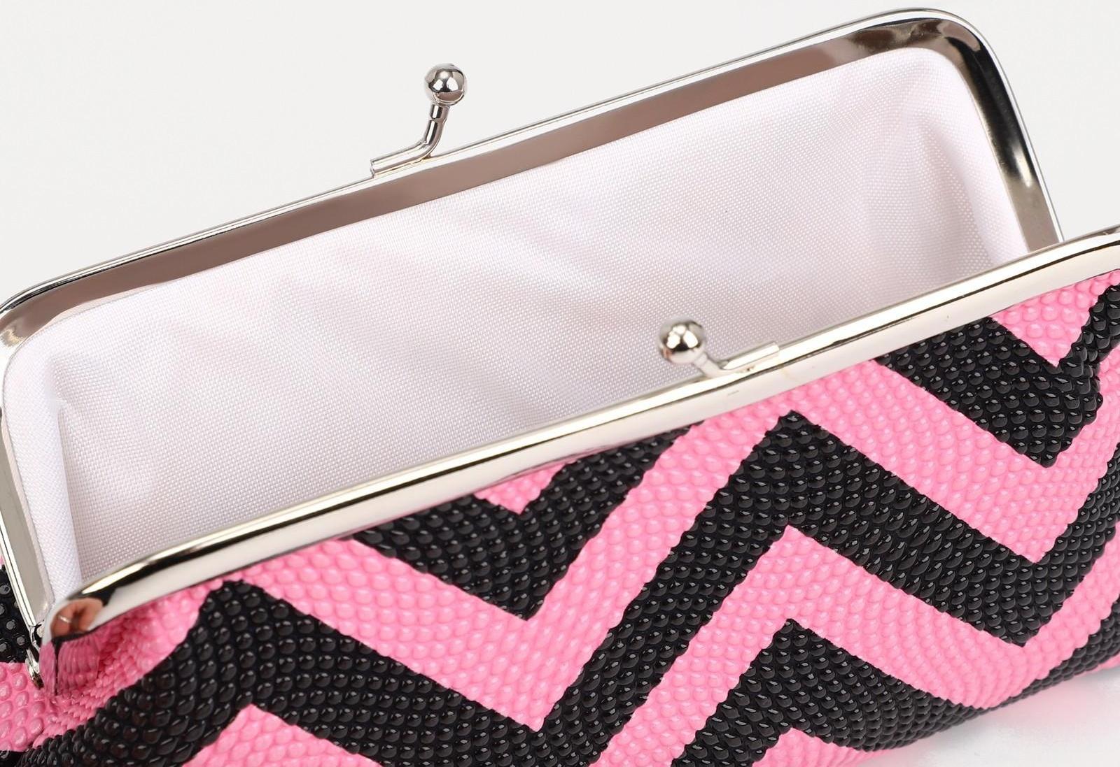 Косметичка на фермуаре, цвет розовый