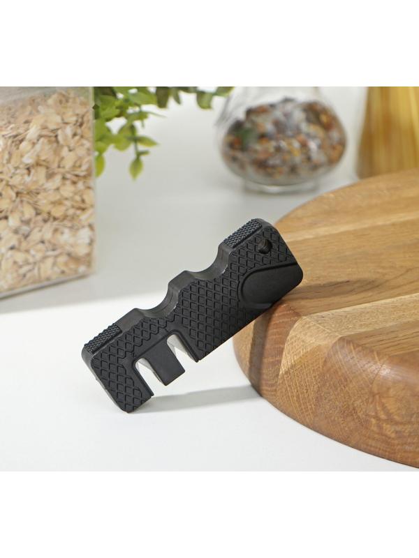 Точилка для ножей «Ловкач», 2 деления, цвет чёрный