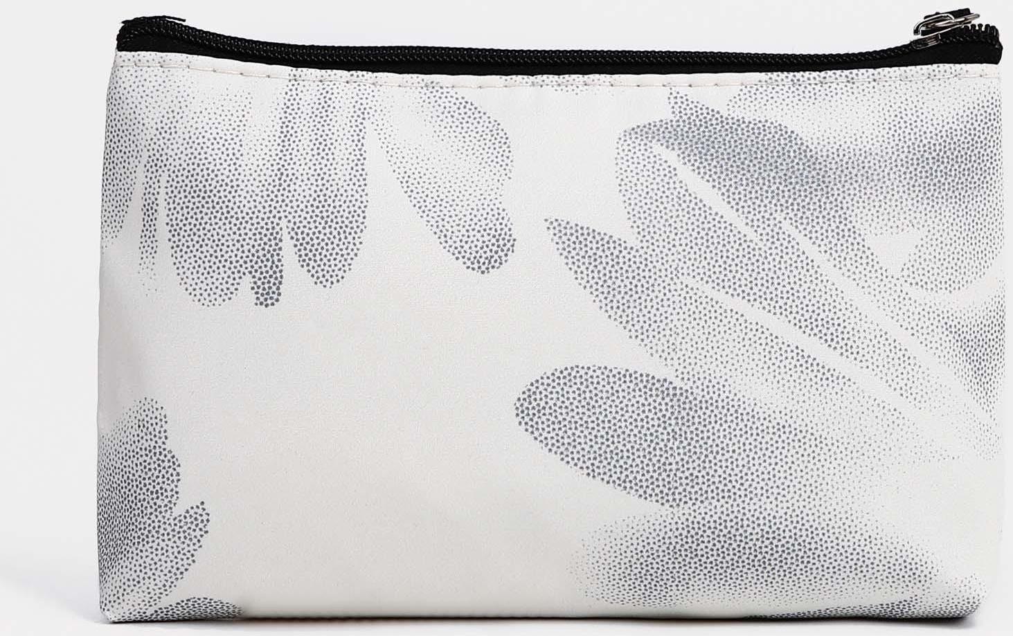 Косметичка на молнии, цвет белый