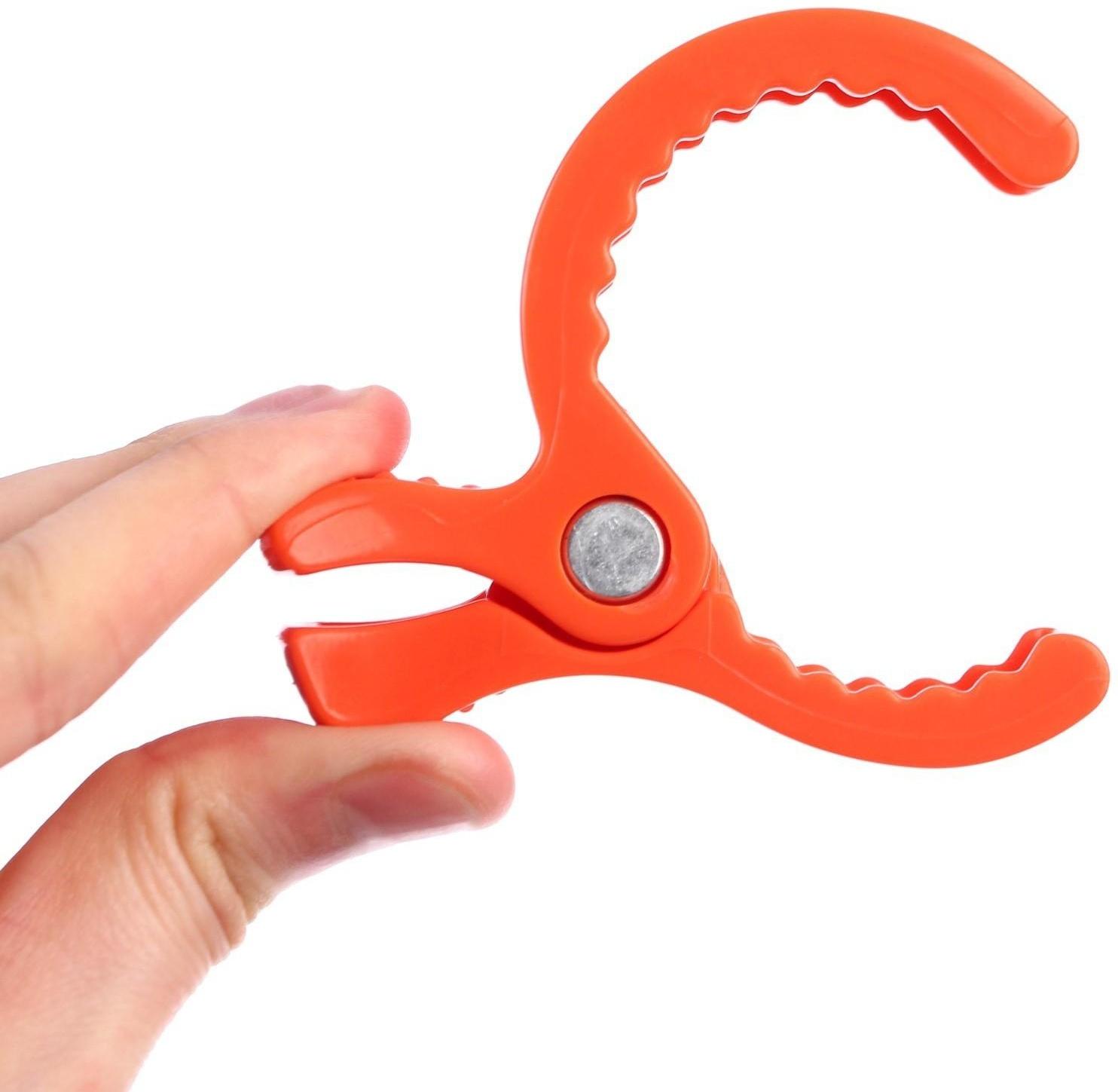 Универсальный зажим - прищепка для игрушки/пледа на коляску, цвет оранжевый