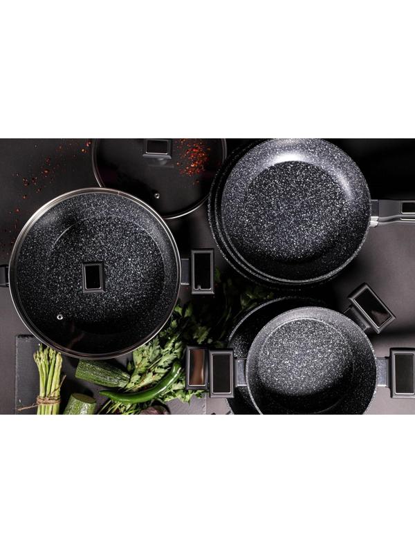 Сковорода Magistro Warrior, d=26 см, h=4,9 см, ручка soft-touch, антипригарное покрытие, индукция