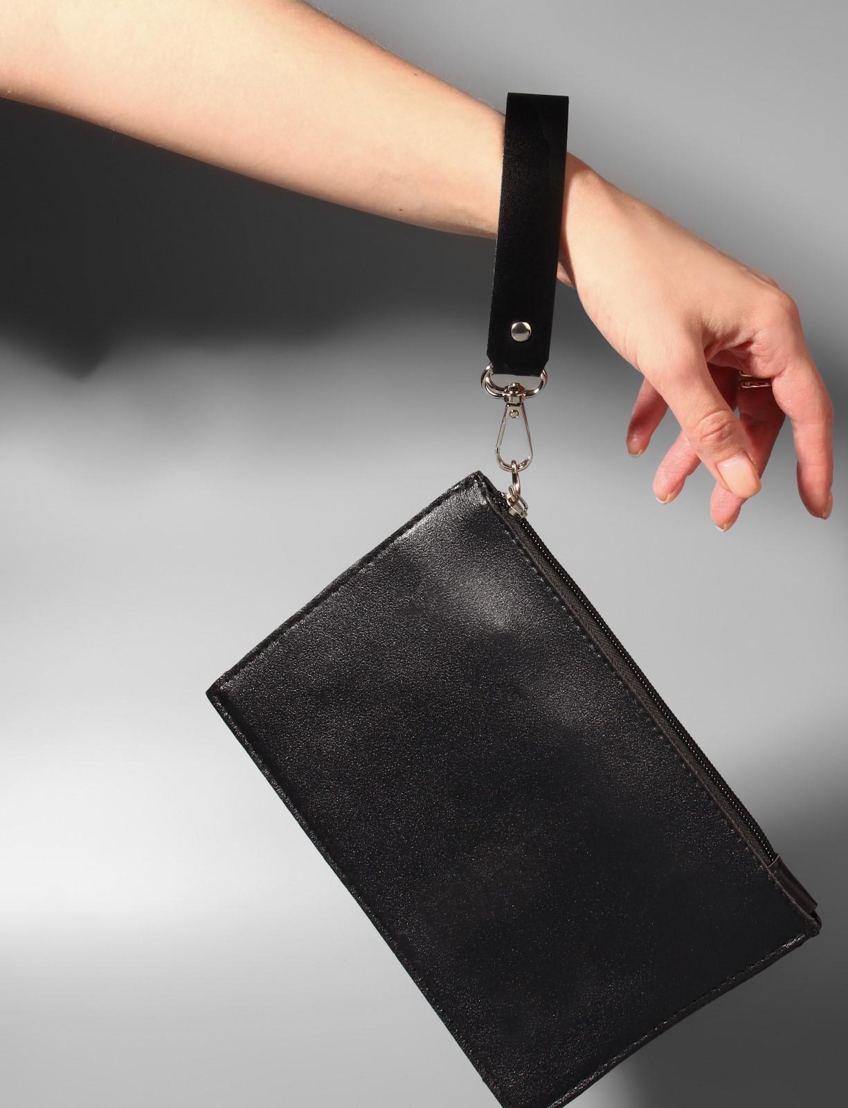 Ручка для сумки из натуральной кожи, с карабинами, 30 ± 2 см × 2,5 см, цвет чёрный/серебряный