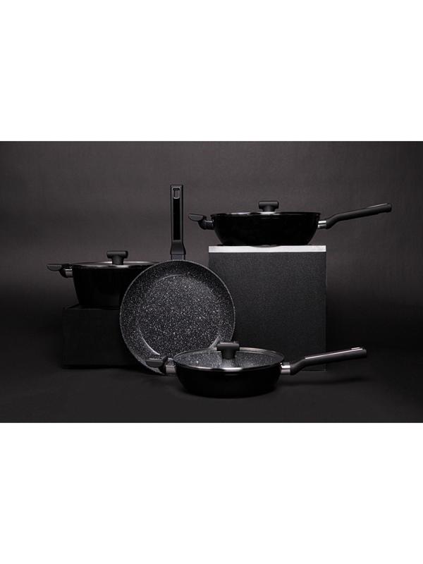 Сковорода Magistro Warrior, d=24 см, h=6,3 см, со стеклянной крышкой, ручка soft-touch, антипригарное покрытие, индукция