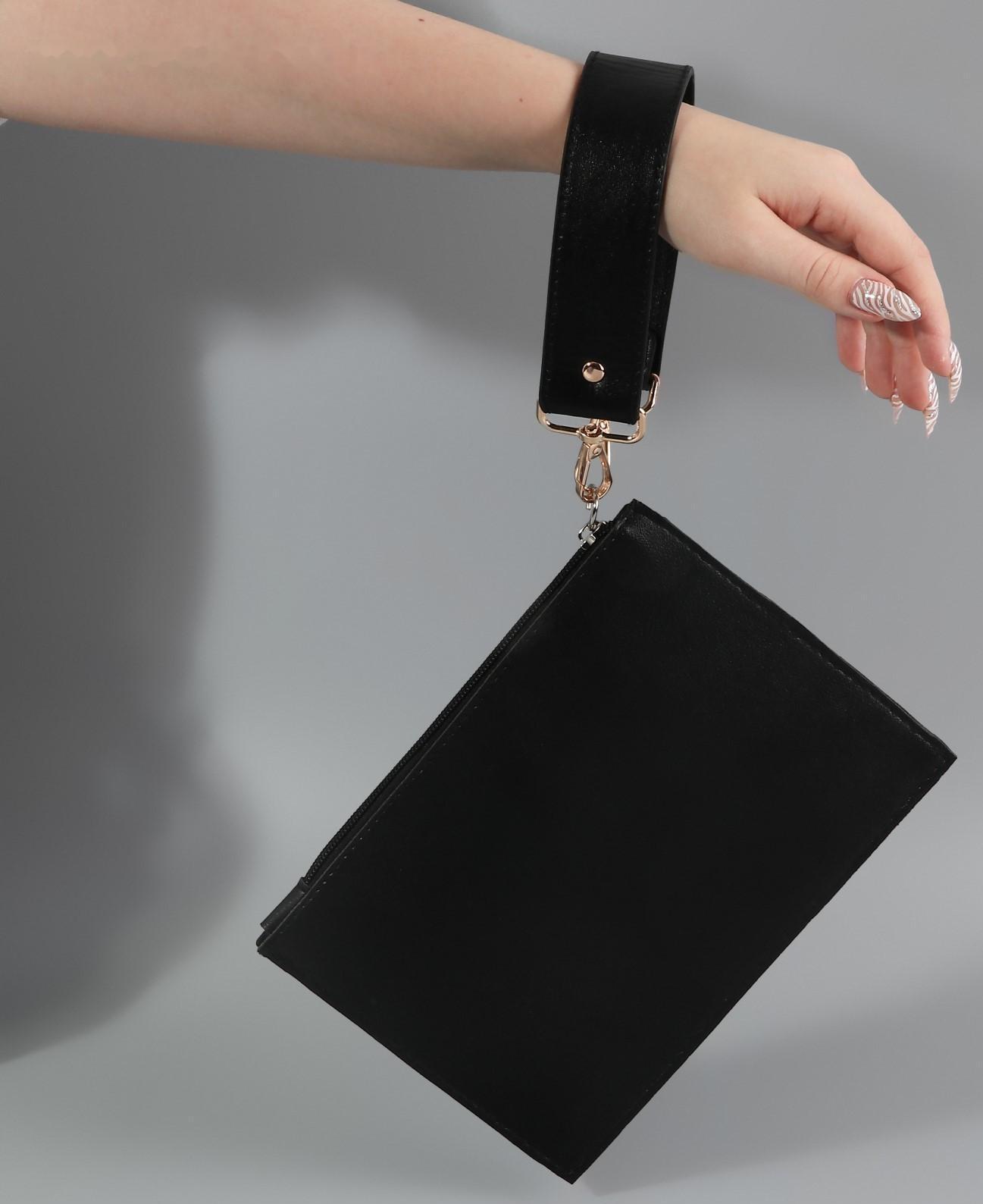 Ручка для сумки, с карабинами, 35 ± 1 см × 3,5 см, цвет чёрный/золотой