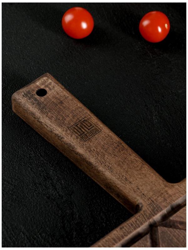 Разделочная доска для подачи Wild Kitchen, 42×22×2.5 см, граб темный