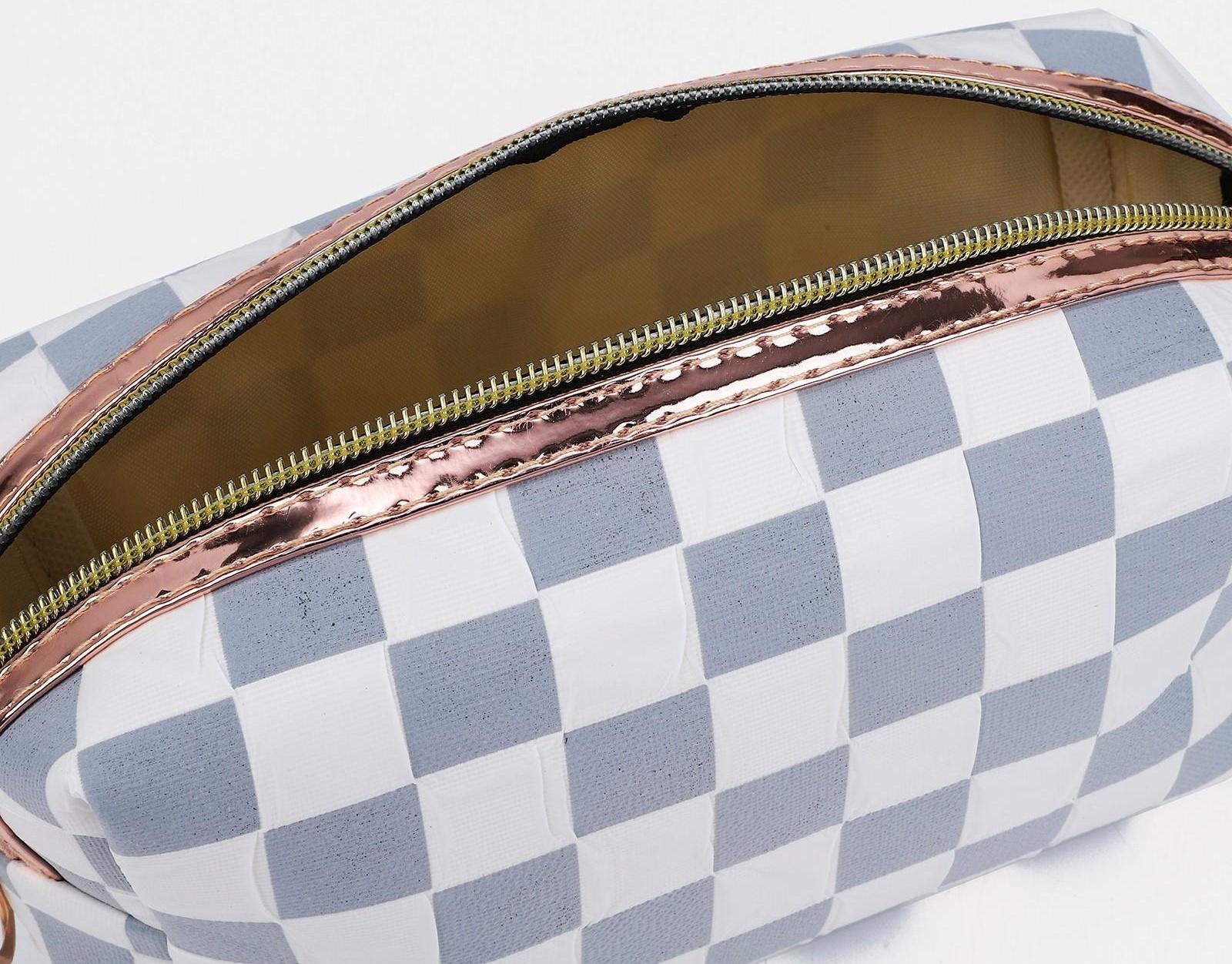 Косметичка на молнии, цвет серый