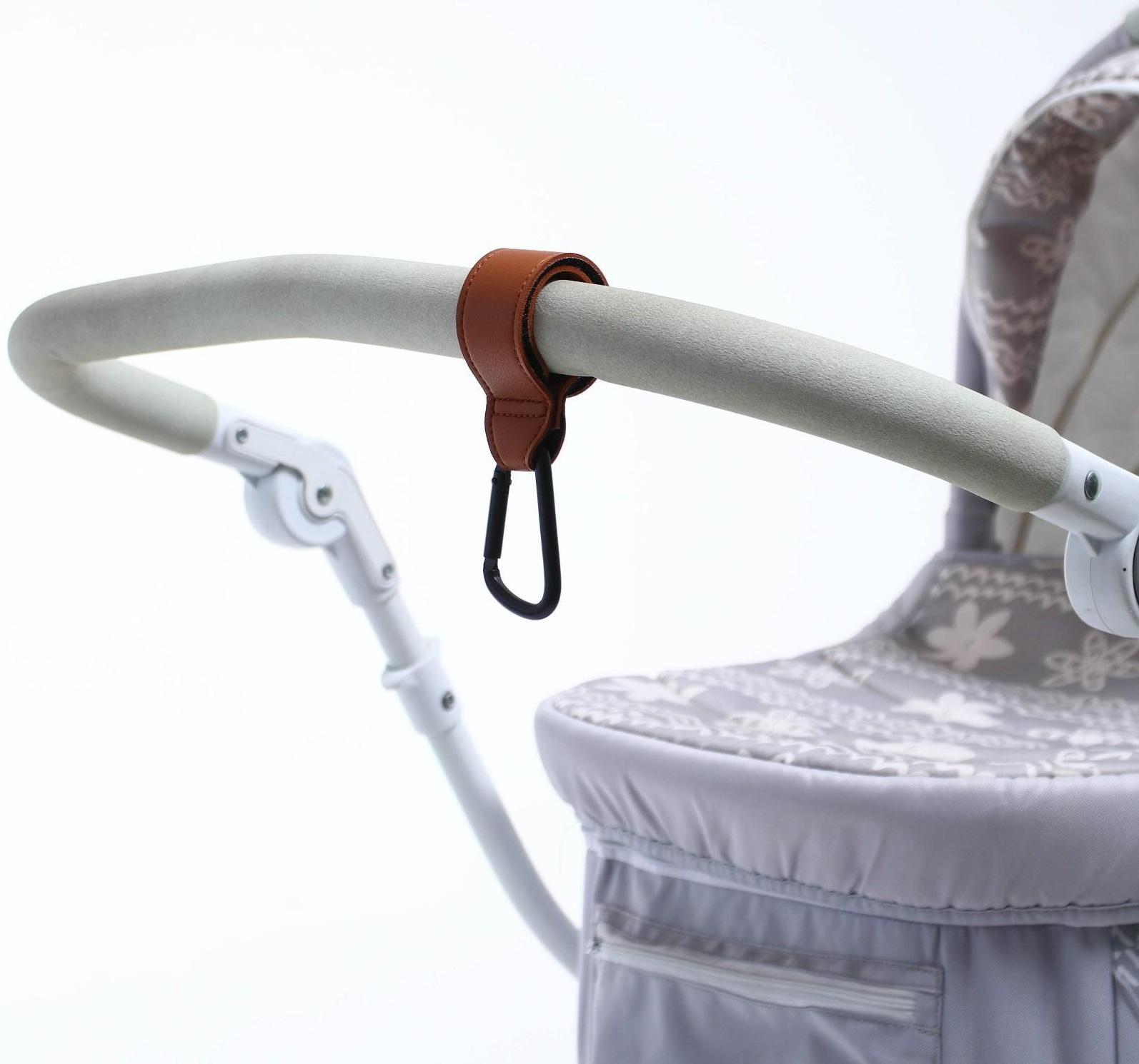 Карабин для сумки на коляску, липучка из экокожи, цвет коричневый