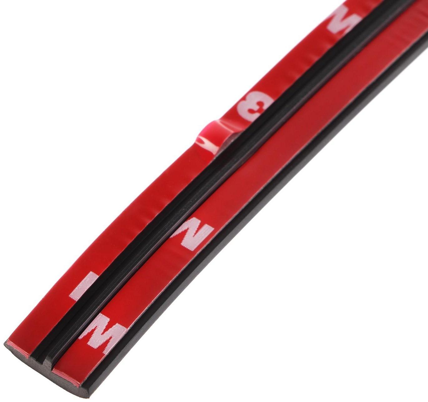 Уплотнитель стекла, самоклеящийся 1.4×200 cм