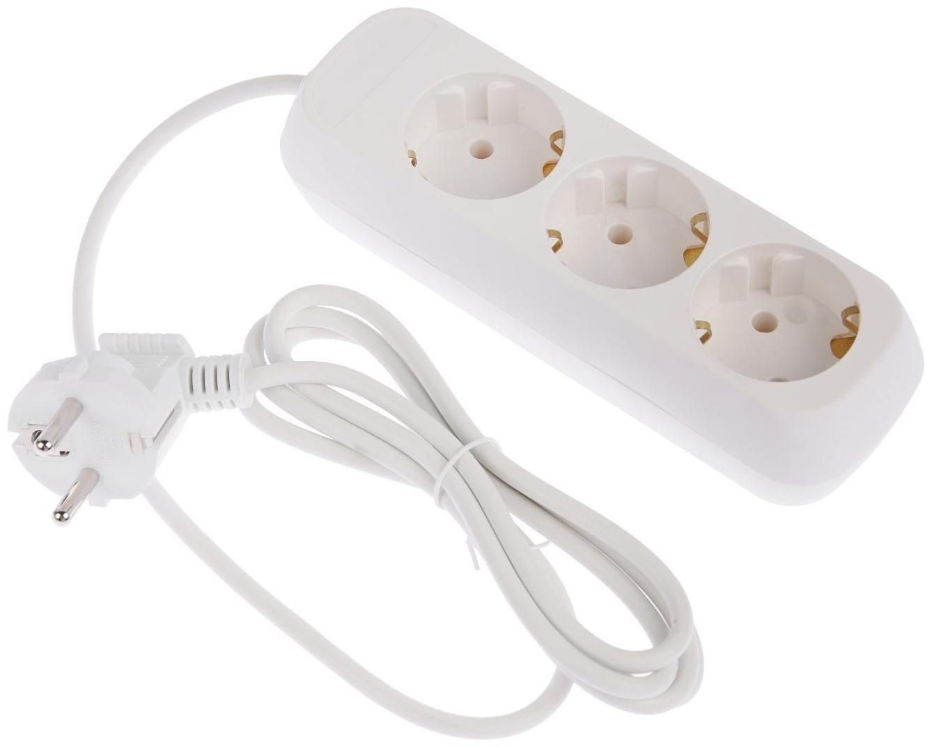 Удлинитель 3 розетки, 1.7 м, 10 А, 2200 Вт, ПВС 3х0.75 мм2, с з/к, белый