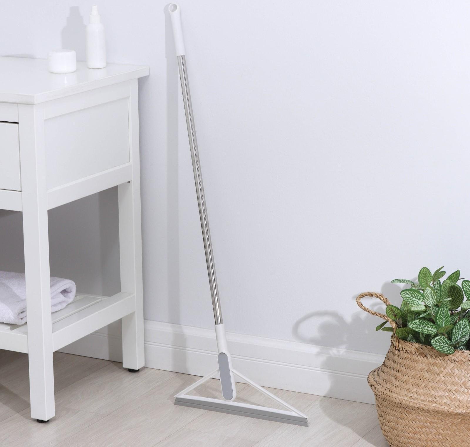 Водосгон с черенком из нержавеющей стали Raccoon, TPR сгон, 96×34 см