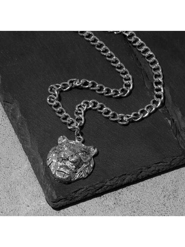 Кулон на декоративной основе 