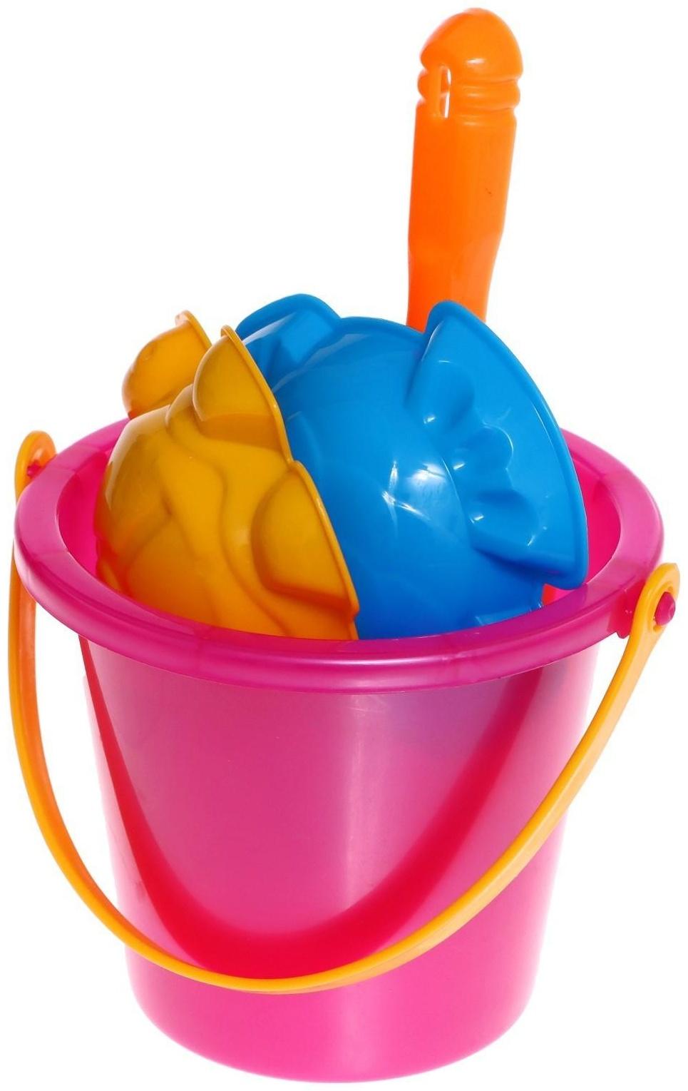 Набор для игры в песке №4: 3 формочки, ведро, совок