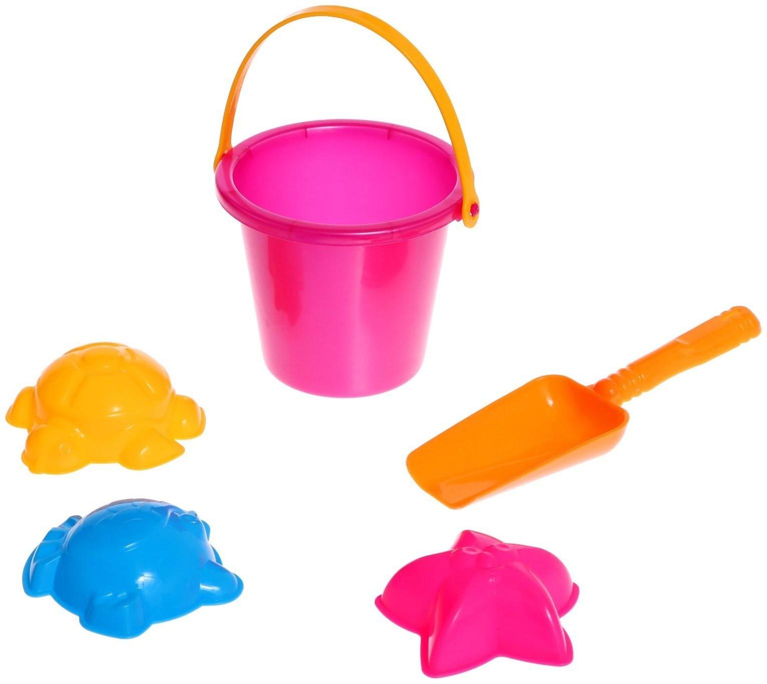 Набор для игры в песке №4: 3 формочки, ведро, совок