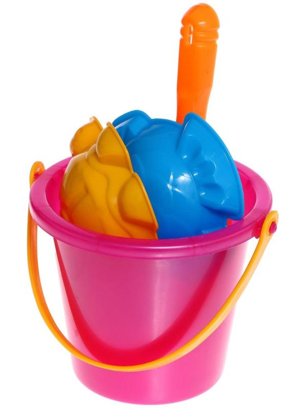 Набор для игры в песке №4: 3 формочки, ведро, совок
