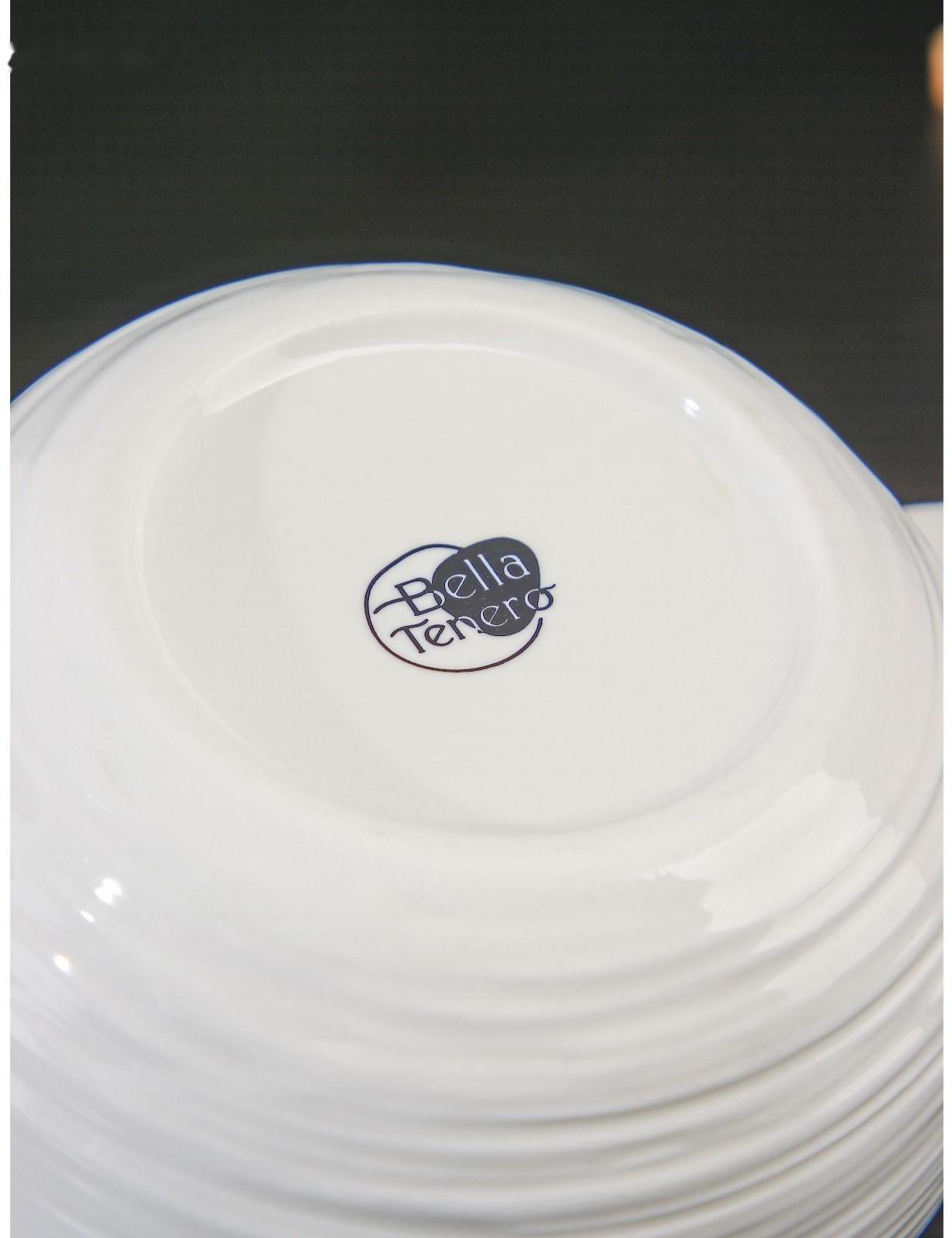 Чайник фарфоровый заварочный с подогревом на деревянной подставке BellaTenero «Полосы», 850 мл, цвет белый