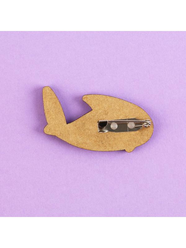 Значок-талисман деревянный «Акула», 4 х 2,5 см