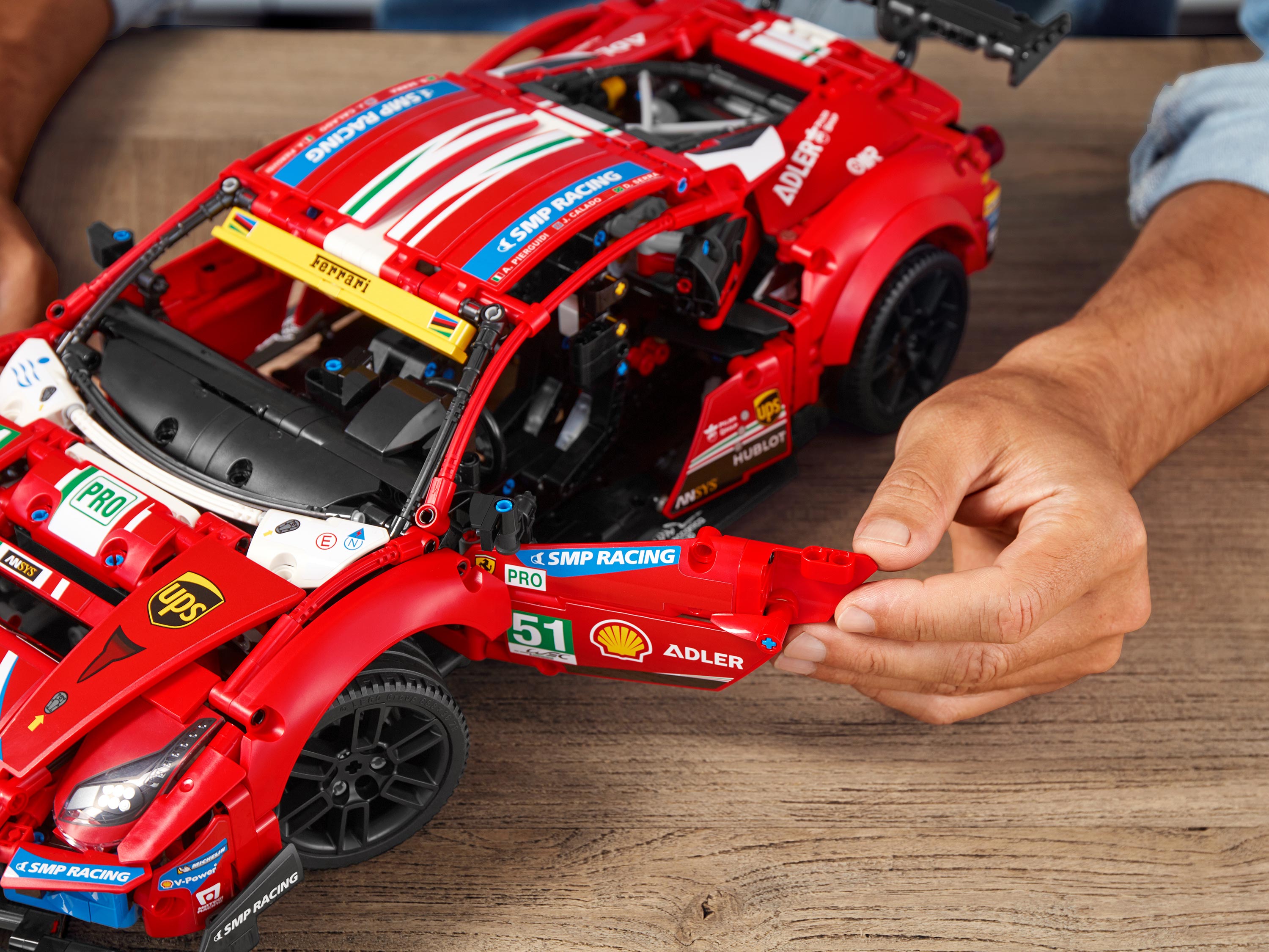 Конструктор «Ferrari 488 GTE AF Corse #51» MK004 (Technic 42125) / 1677 деталей