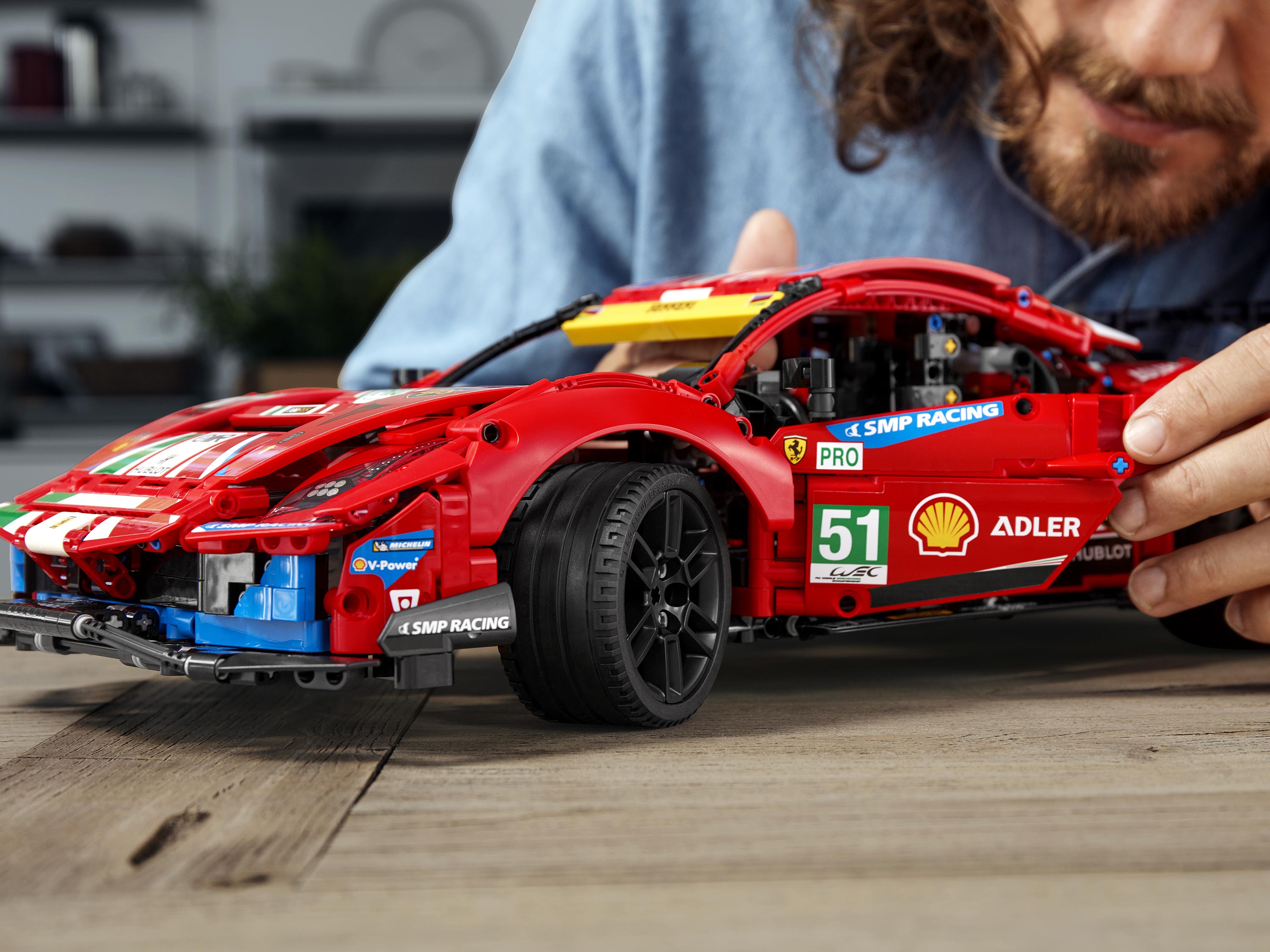 Конструктор «Ferrari 488 GTE AF Corse #51» MK004 (Technic 42125) / 1677 деталей