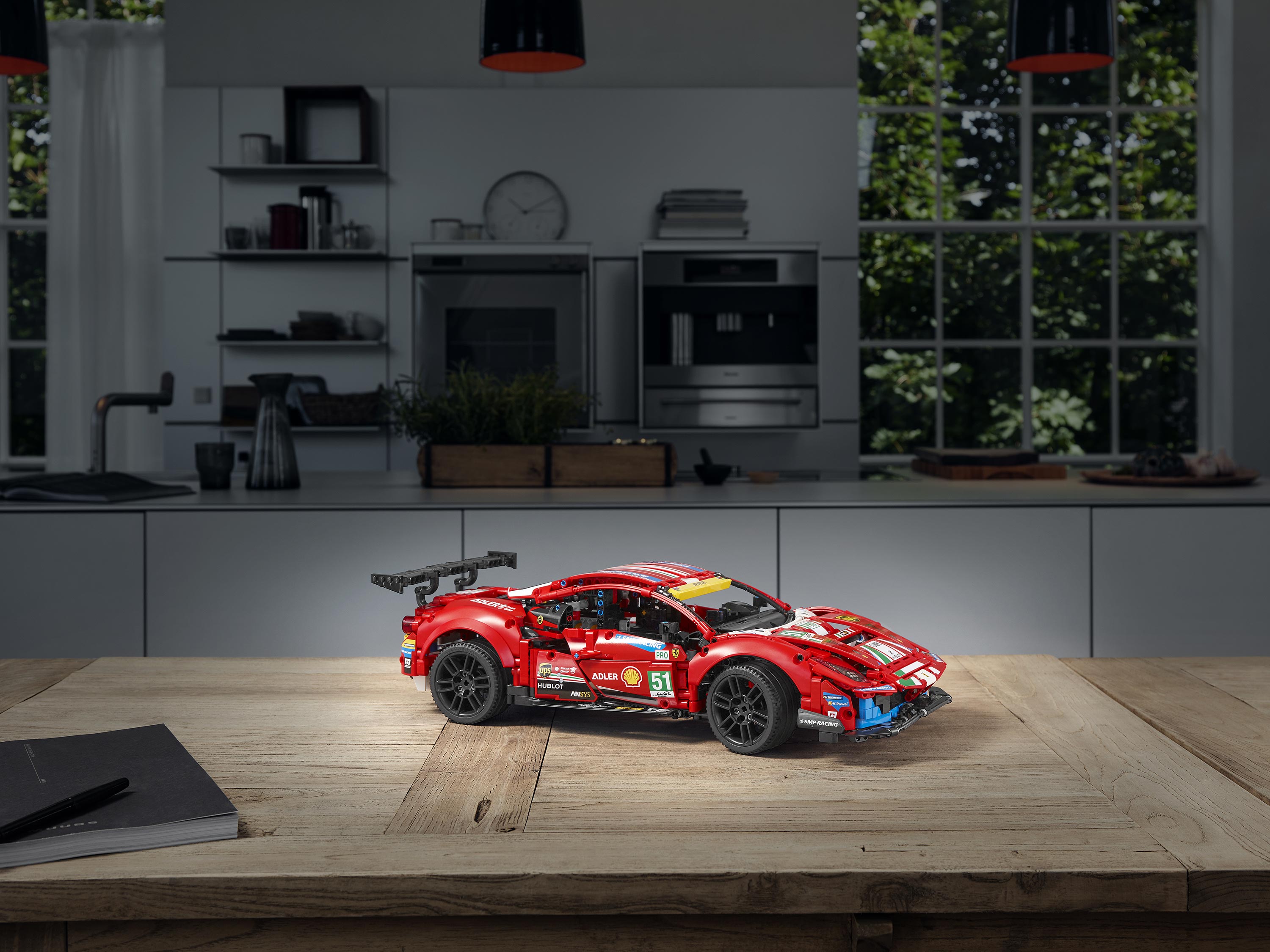 Конструктор «Ferrari 488 GTE AF Corse #51» MK004 (Technic 42125) / 1677 деталей