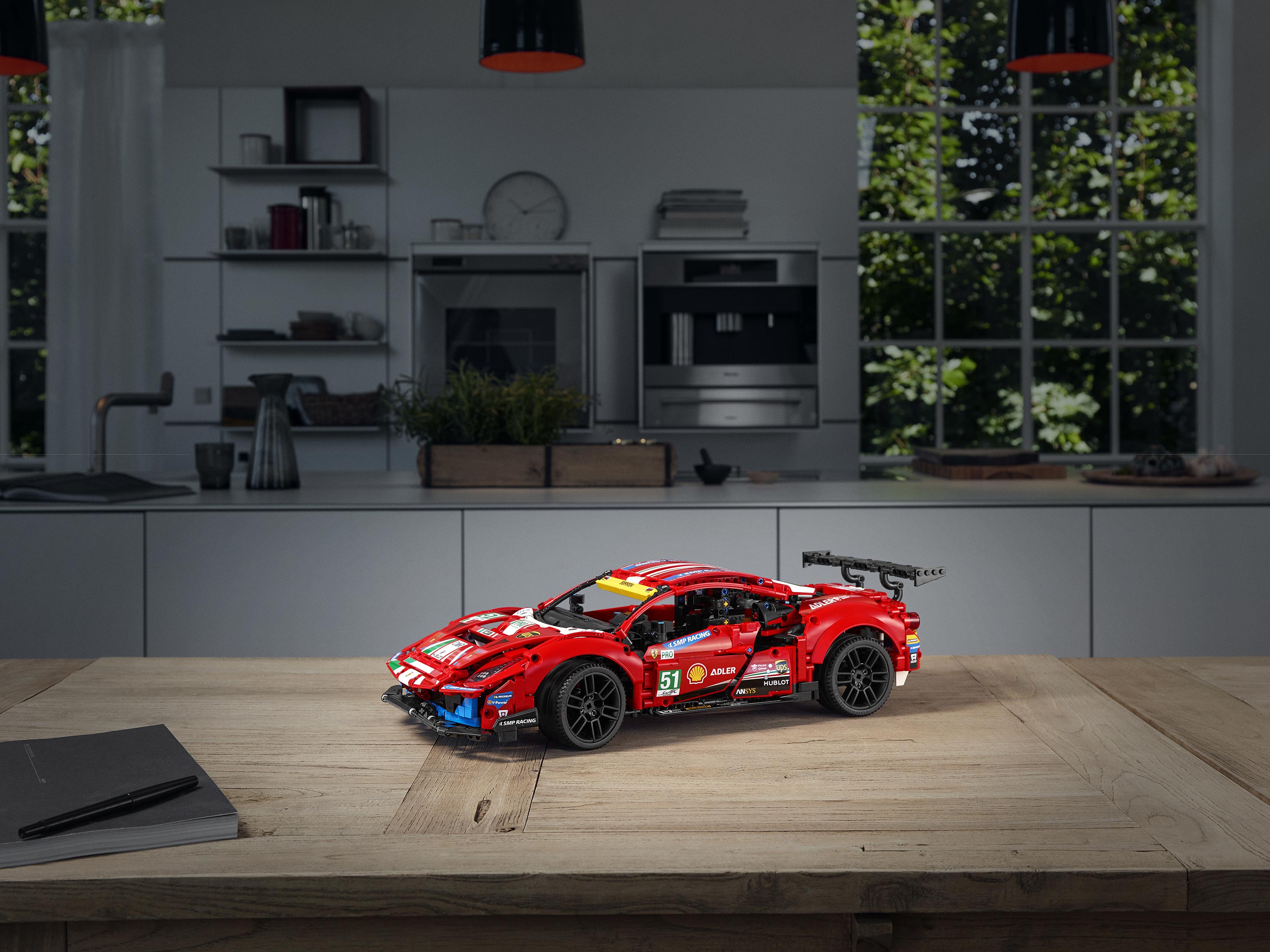 Конструктор «Ferrari 488 GTE AF Corse #51» MK004 (Technic 42125) / 1677 деталей