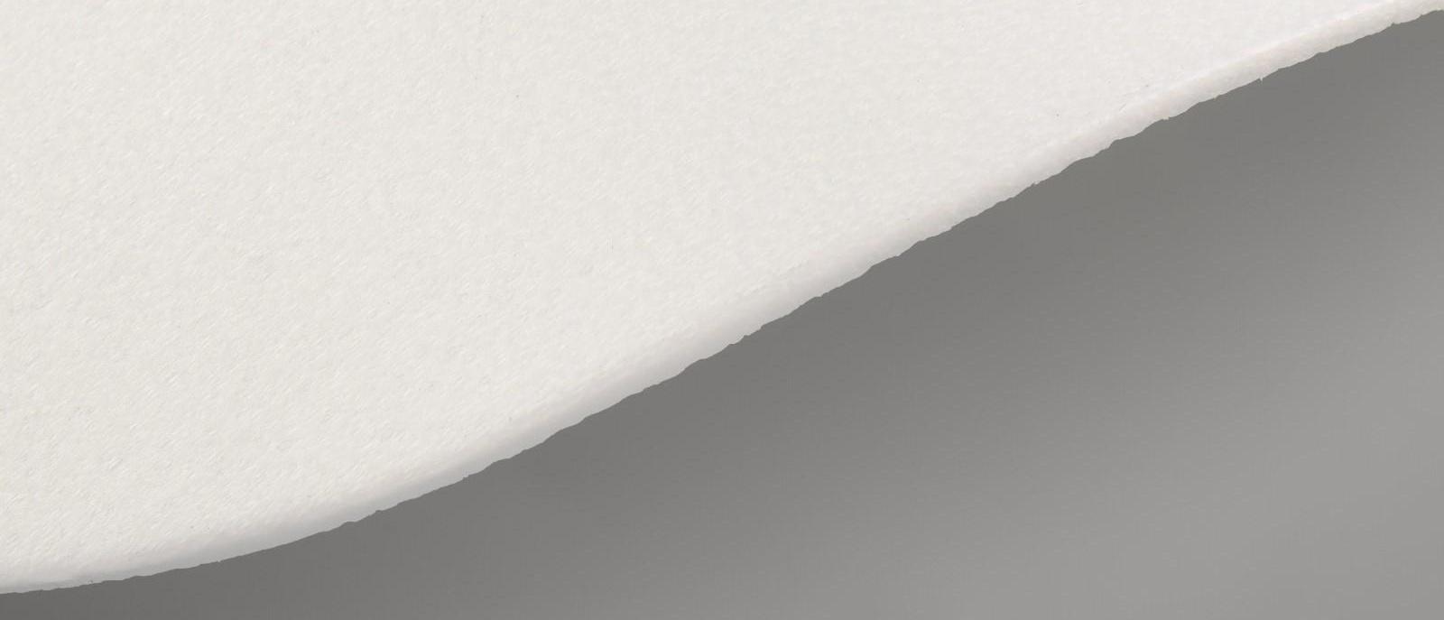 Козырёк для кепки, 7,5 × 18 × 5,5 см, цвет белый